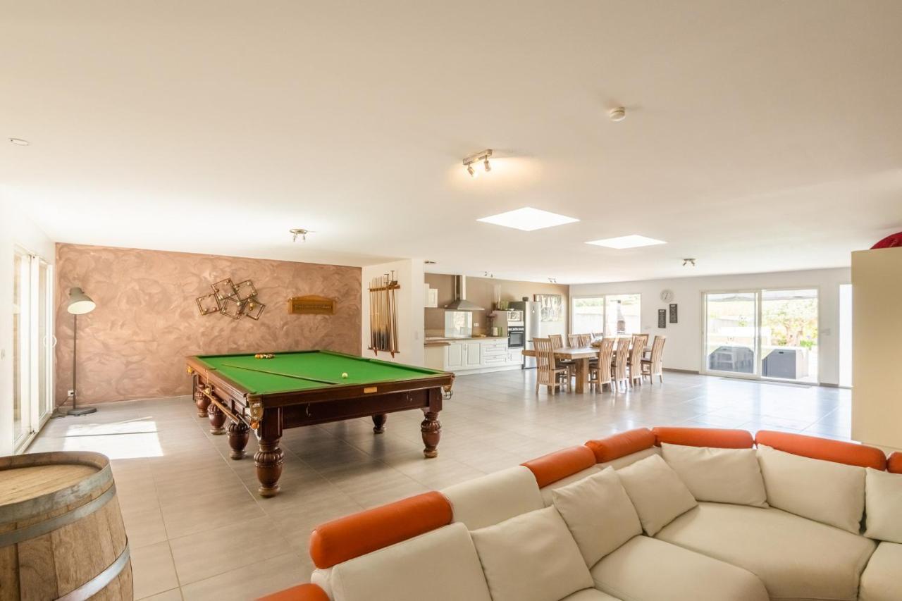 Villa Avec Piscine Et Jaccuzy บิซ-มิเนอวัว ภายนอก รูปภาพ